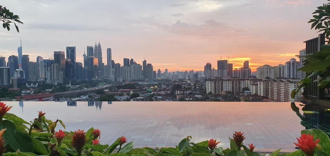 Studio Near Klcc And Lrt With Superb View 吉隆坡 外观 照片