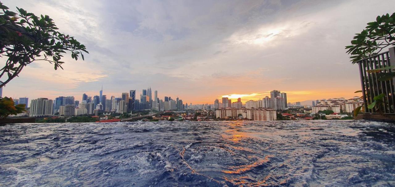 Studio Near Klcc And Lrt With Superb View 吉隆坡 外观 照片